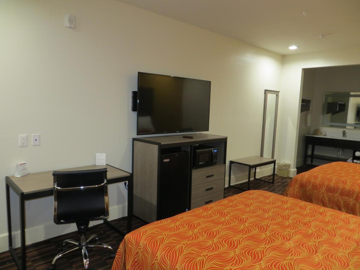 Scottish Inn And Suites Кейти Экстерьер фото