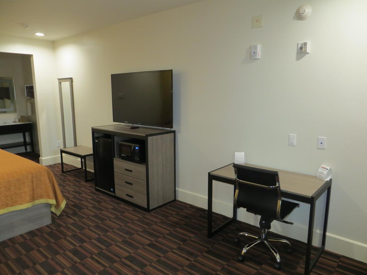 Scottish Inn And Suites Кейти Экстерьер фото